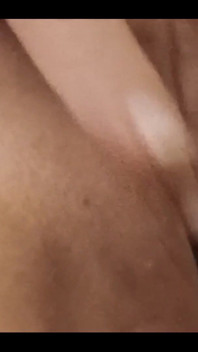 Rubbing My Clit