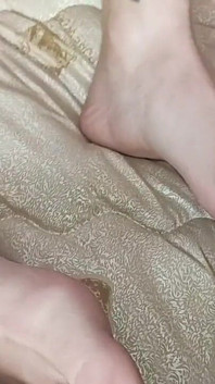Jerking off with Feet