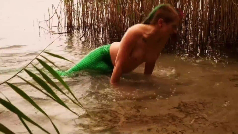 Cumbizz: Голландская тинка спермоя заглатывает более 15 порций спермы.