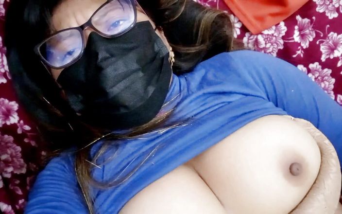 Martin13: Sweet procace esegue le sue prime scene per cercare di...