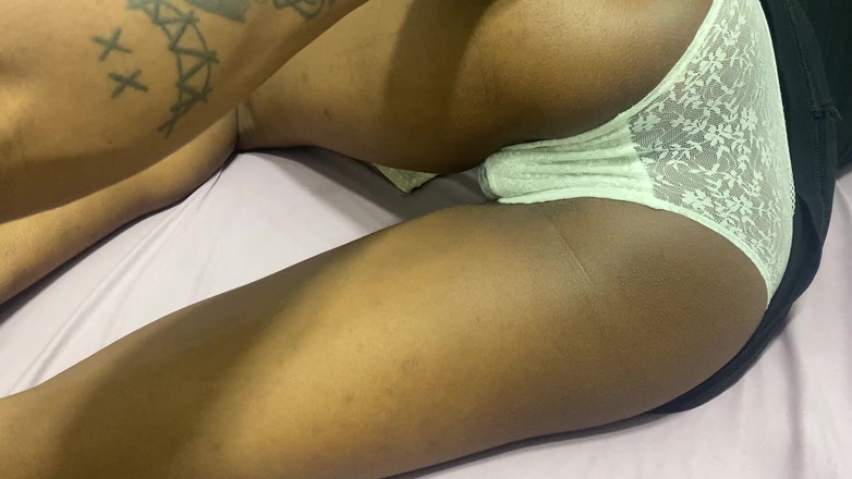 AndreaBellotiStar: Ma belle-fille à la chatte sale, mais elle aime se faire...