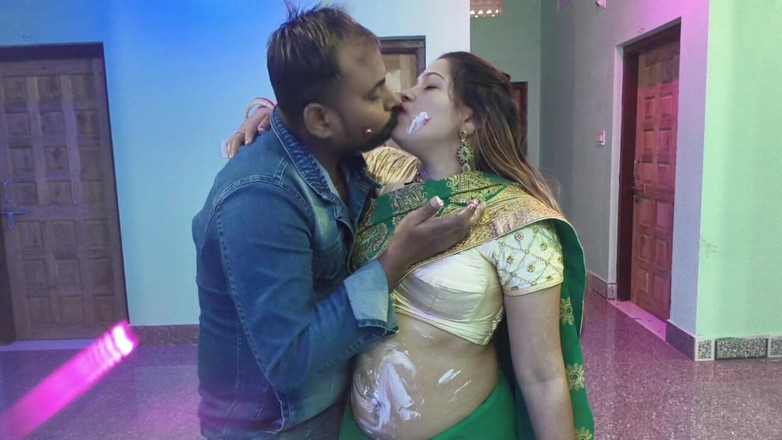 Sona bhabhi: New Year Celebration Time Bhabhi Fucking Hard with Her Devar...