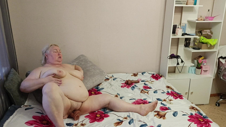 Zona901: Macecha ráno začalo masturbací velké kundičky