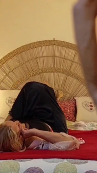 Sex parțial îmbrăcată, blondă amatoare matură