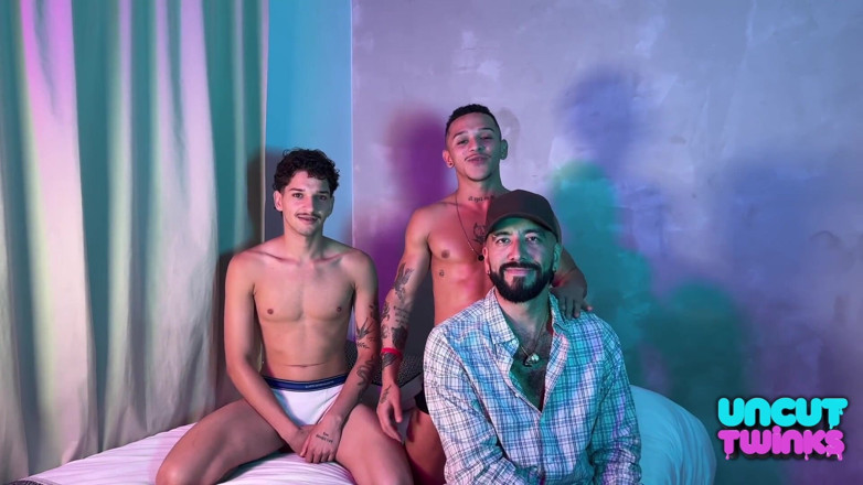 UncutTwinks: Caio Venturini, Jumelle Bien Monté Et Non Circoncise, Baise Sans...