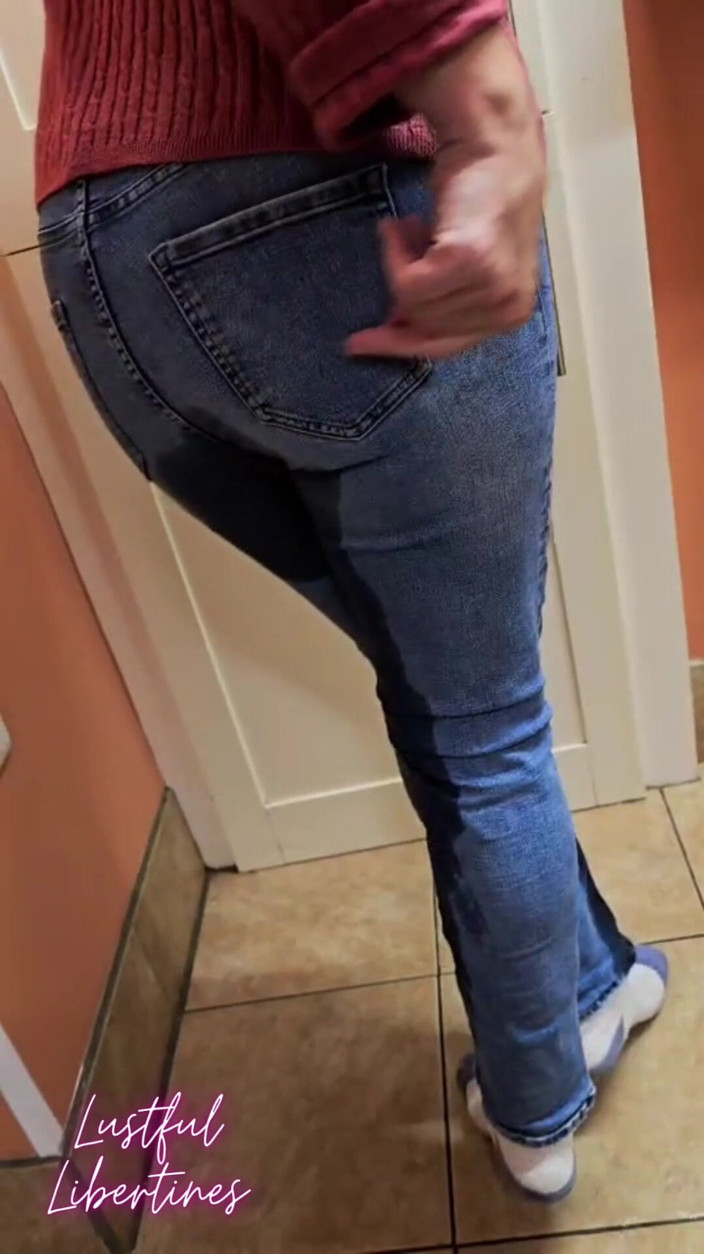 Lustful Libertines: Jeans Mojando