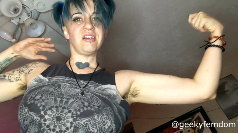 Geeky Femdom: Je capture Chris le garçon d’anniversaire