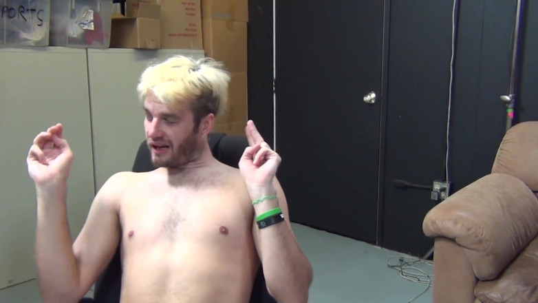 All Group Sex: Best friends in a blow bang together