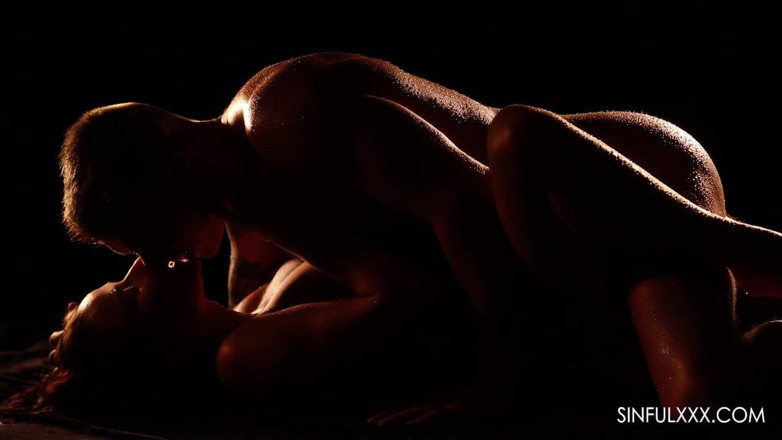 Sinfulxxx: Sinfulxxx dvara bare stanon vaali beb ki gahri gand chudaee