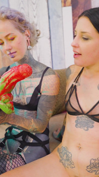 Anuskatzz Dominate Morea Black and Fuck Her with Fuck machine
