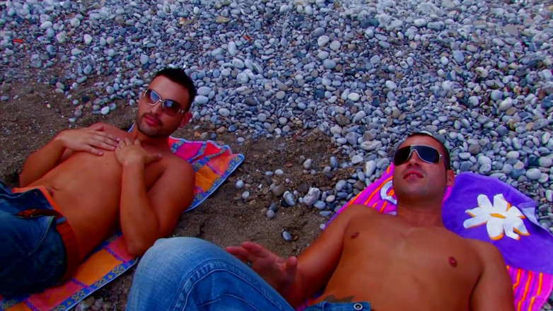 German Full Movies: Copines excitées : meilleures vidéos pour sodomie, trios et pipe - DVD