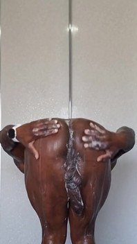 Wish My New Gym Had Showers Like This