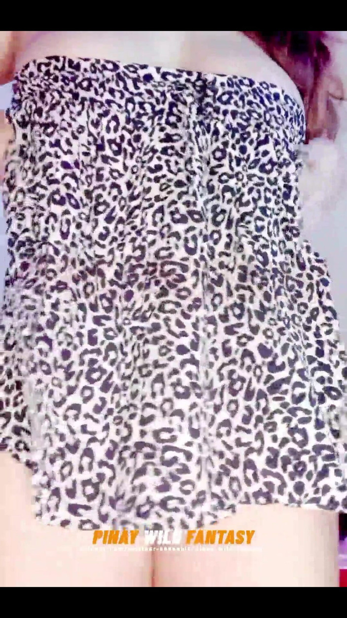 PinayWildHotCouple: Pinay Viral - emma女士的性感舞蹈！没有内裤，露出她的大