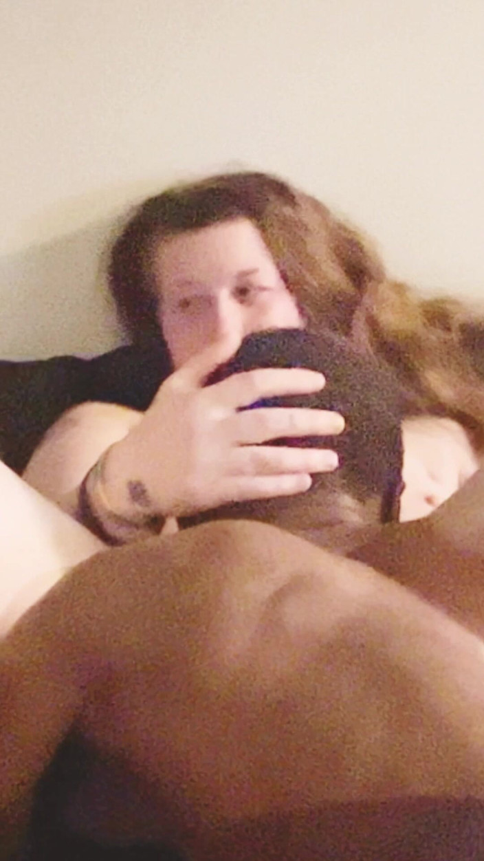Thekookiejar: Dostane snědku kundičky a pak se rozhodne kouřit