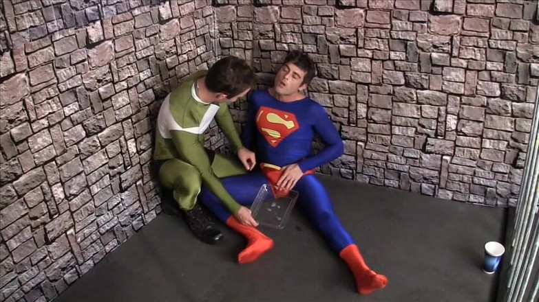 ManUpFilms: Superman Submits