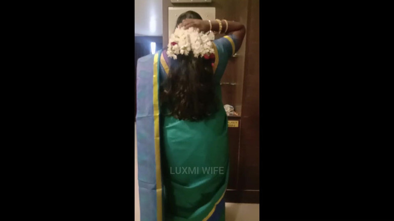 Luxmi Wife: Носить Сари, чтобы трахнуть офисного друга - за кулисами