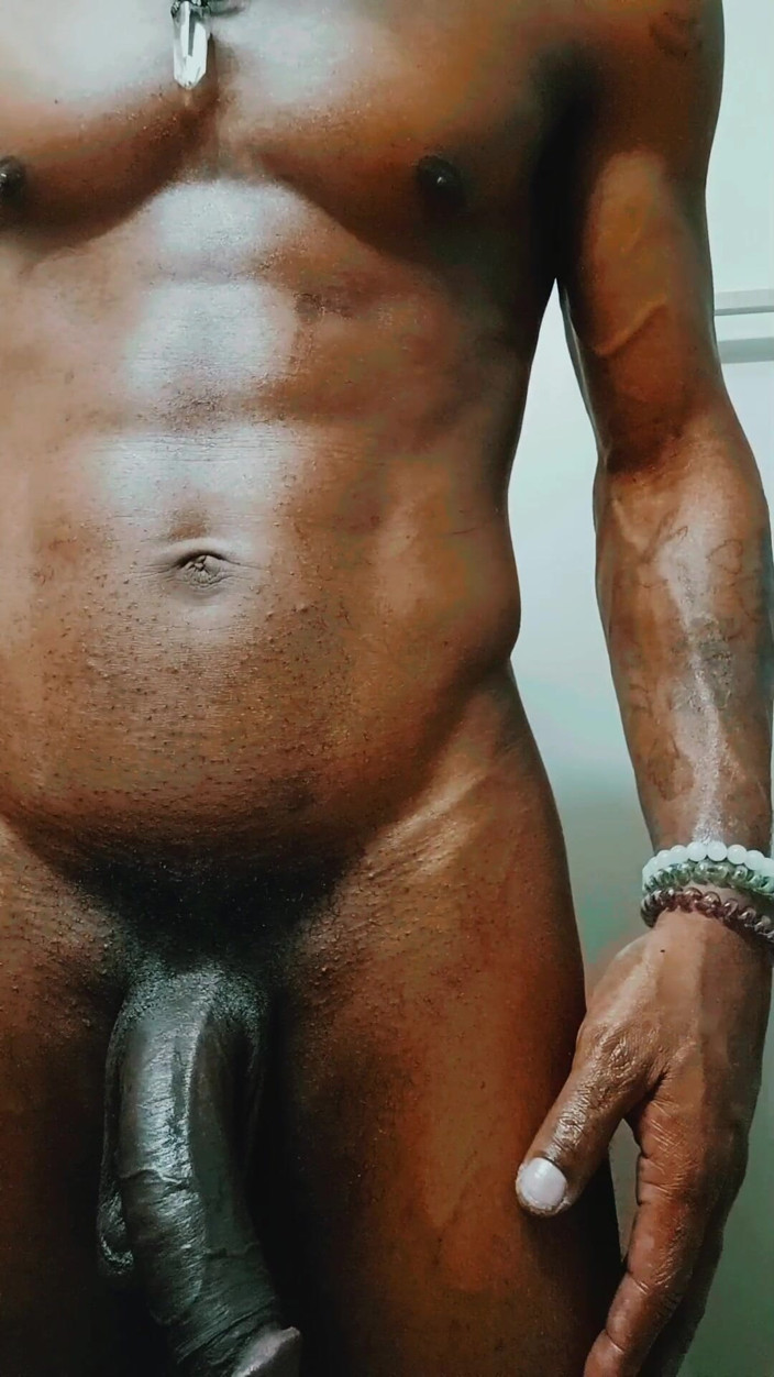 jamaicanbigdick: Naolejování mého velkého černého ptáka
