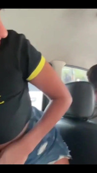 Chupó a Su Hijastro Mientras El Conducía