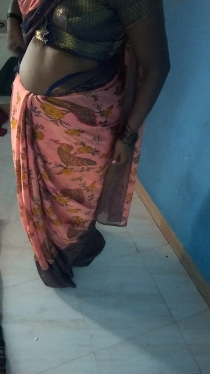 Tamil lesbian: Casual Talking Cuckold Couple
