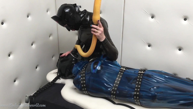 Fem Latex: ラテックス・リア・レズビアン・クリニックゲーム