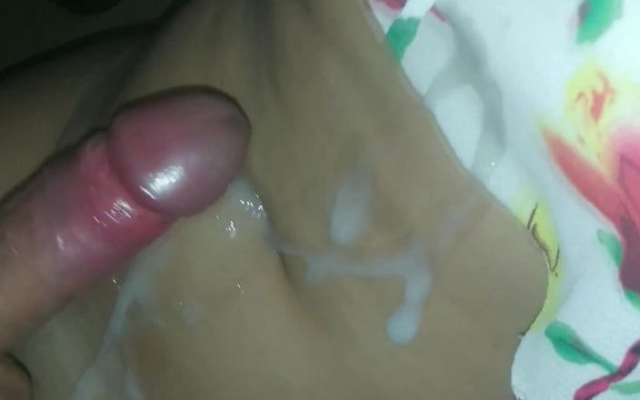 Minhaesposaparaoutro: Suami nonton dan merekam istrinya lagi sange saat temannya lagi...