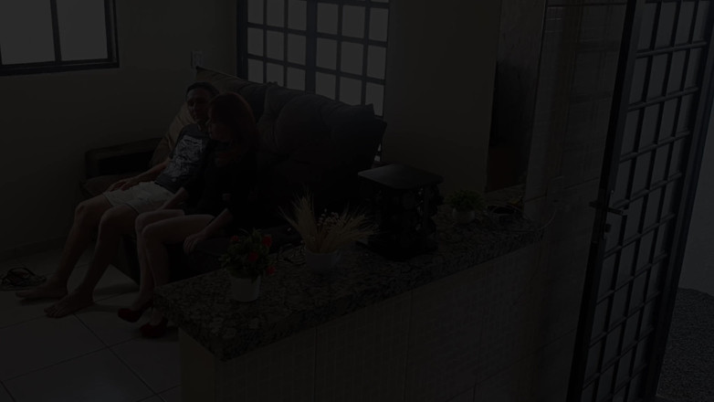 Porcelain Doll: Un Mari Suspect Installe Des Caméras À La Maison Et Surprend...