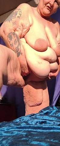 Cette star du porno vient d’obtenir une nouvelle caméra, elle va t’exciter juste comme il faut