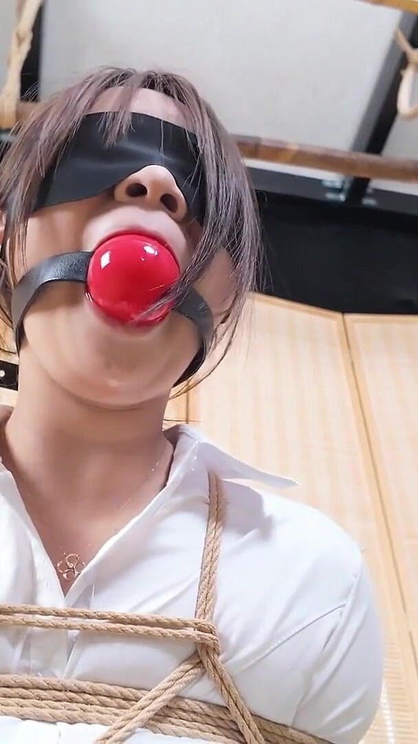Aisan girl bondage: Xr31- Office Lady Mouthball