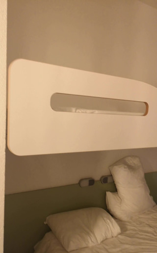 Amadeus: 只是给你看我的房间，然后明天去巴黎，希望我的Airbnb有美景