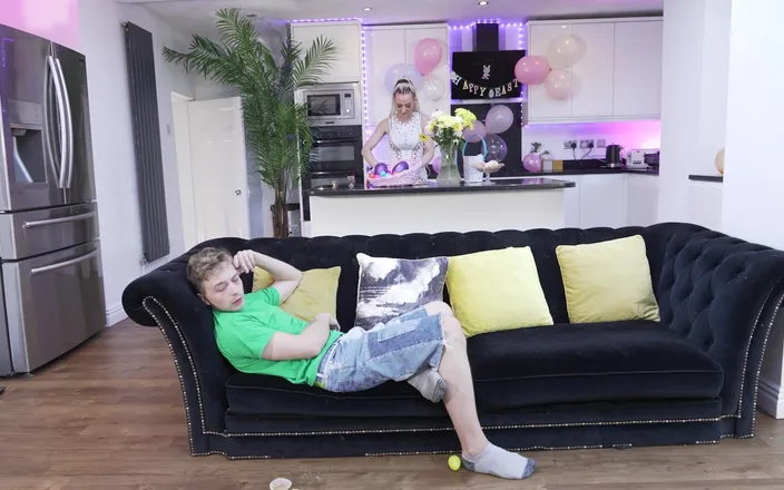 Mature NL: Easter Bunny Fucking: Special