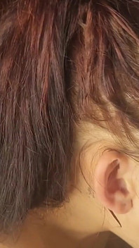 18歳の継娘は、私が妻とセックスした後、私のペニスをしゃぶるのが好きです