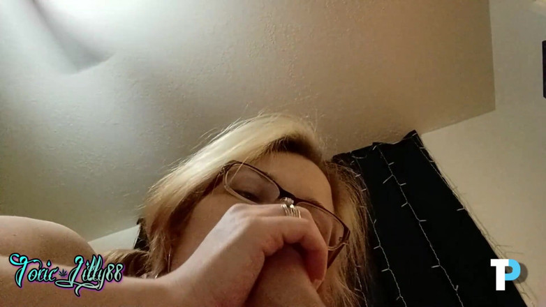 ToxicLilly88: Déjame chuparte
