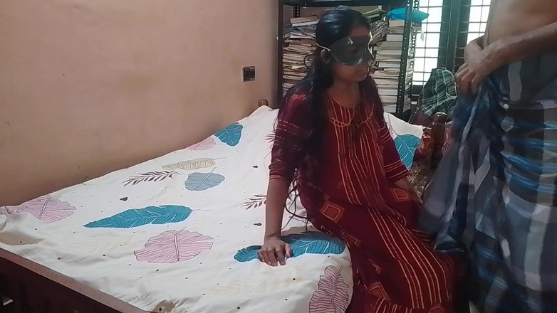 Skydreem1104: Malayali l'infermiera sunita viene scopata dal suo amico a casa