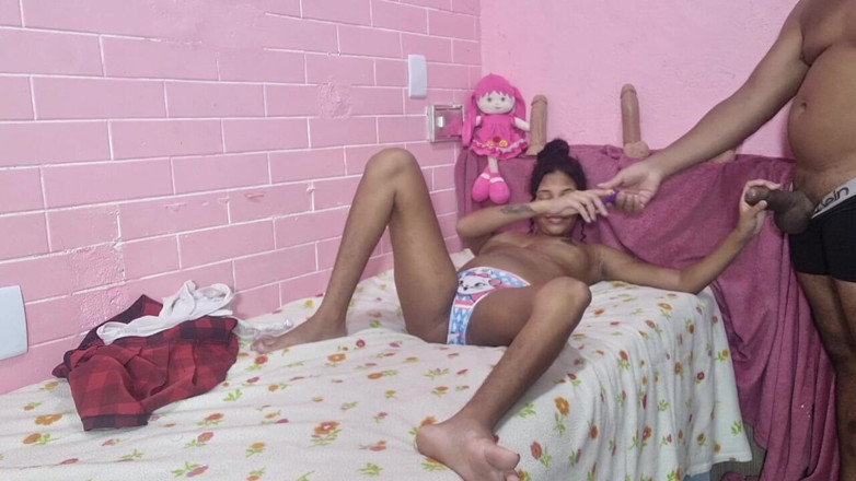 Bebes vagabundas: Küçük üvey kızımı hamile bıraktım