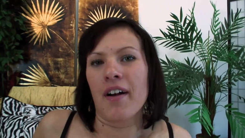 Erotic Pleasure: Śliczna dziewczyna dostaje wiercone przez kutasa