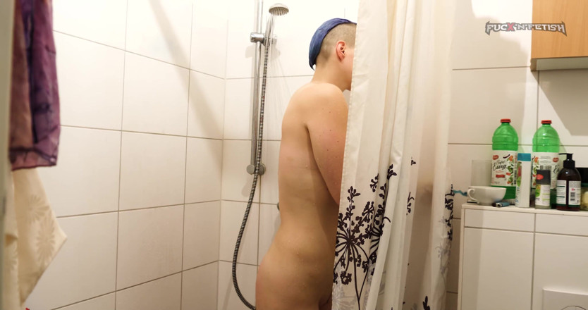 Fuck n Fetish: Clip 94 a-b rasieren in der dusche