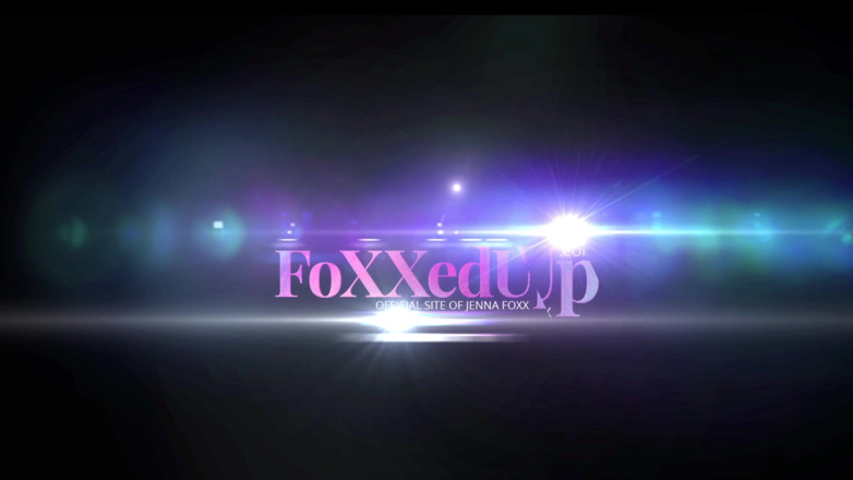 Jenna Foxx: Jenna Foxx ฝังหน้าลงไประหว่างนมยักษ์ของ Maggie Green!