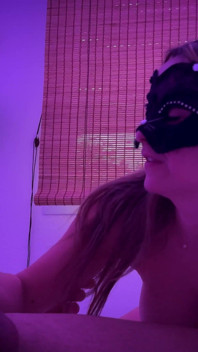 Éjaculation Buccale / Faciale Pour Cette Coquine Masquée