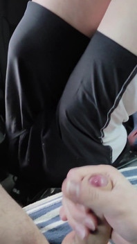 เราเงี่ยนเกินไปและรอไม่ไหวที่จะกลับบ้าน เราก็เลยโดนเย็ดในรถ