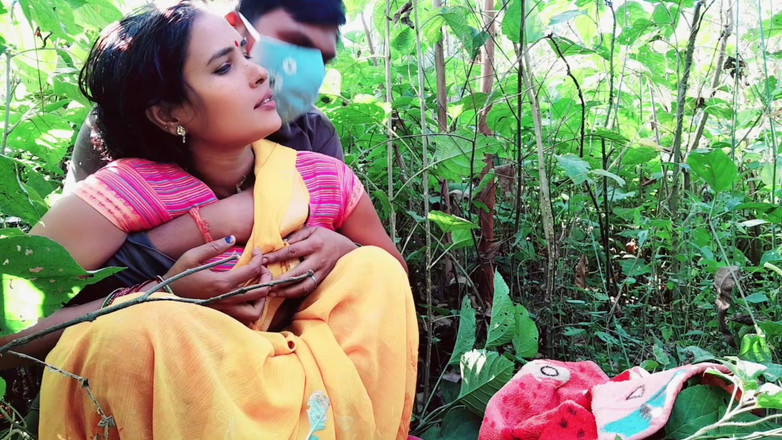 Renudbf: Indyjska Desi świeżo zamężna dziewczyna chce uprawiać seks na świeżym powietrzu pełne...