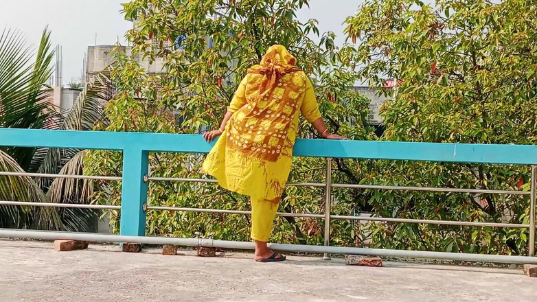 Morjenabb: Vesnická dívka poprvé XXX video, bangla vesnická dívka první sex...