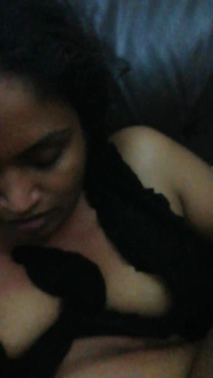 Tina Baby: Impressions faciales d’une bhabhi desi