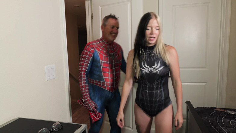 Voo Doo XXX: Bts - Nerdy MILF Cosplay Superhrdina Děvka šuká