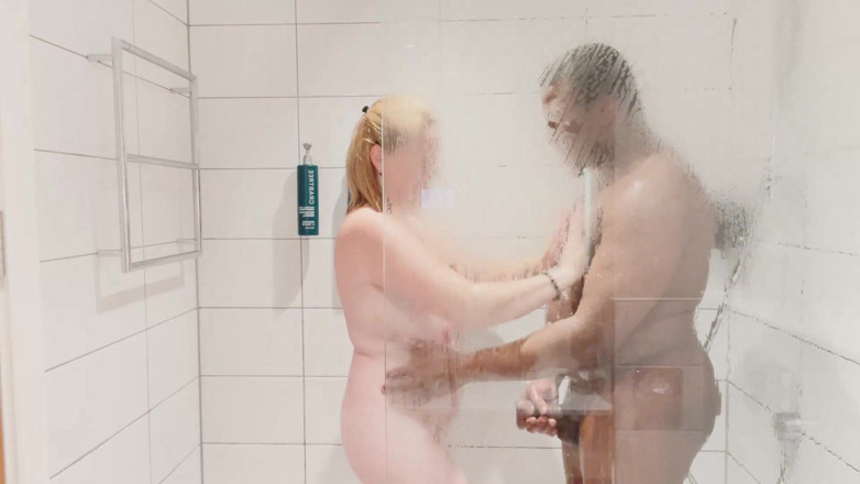 Marie X: Mariiny Šukací Zábava Ve Sprše