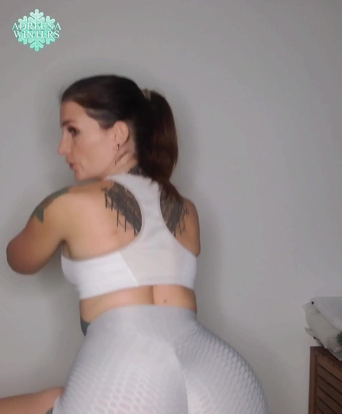 Adreena Winters: Kto lubi moje nowe szorty?