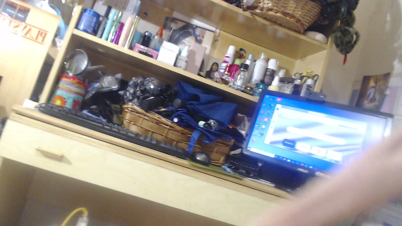 WEBREGINETTA2023: Pipi Succhiata Direttamente Dai Collant