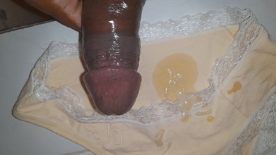 Black guy: Pancutan air mani pada seluar dalamnya pt. 8...