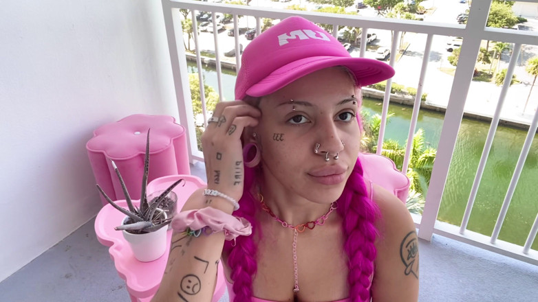 Nali Marie: Bimbo Vaping in Your Face Smoke Clouds Outdoors Balcony Vape