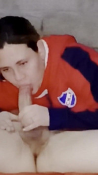 Enorme carga de porra na boca da gordinha milf