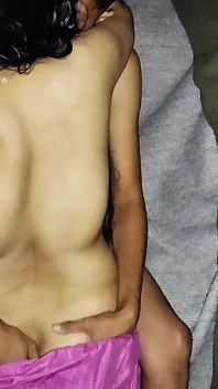 Bhabhi a Devar hardcore celé sexuální video.